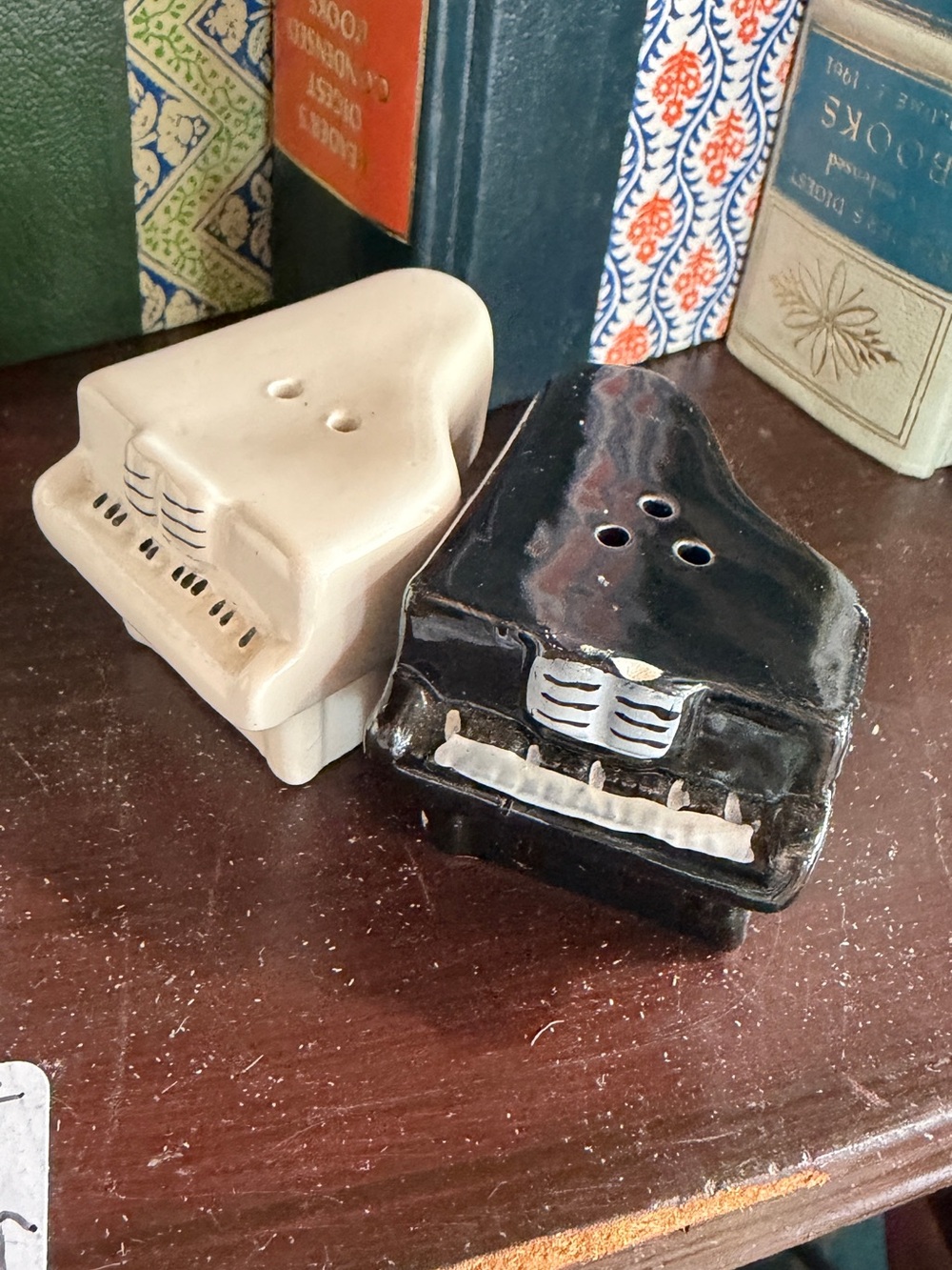 Ceramic Piano Salt & Pepper Shakers - Black and Cream
